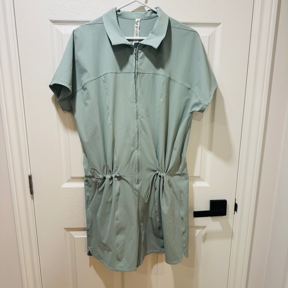 Lululemon - Stretch Rib Pocketed Romper, Size 8, Silver Blue Colour - Picture 4 of 7